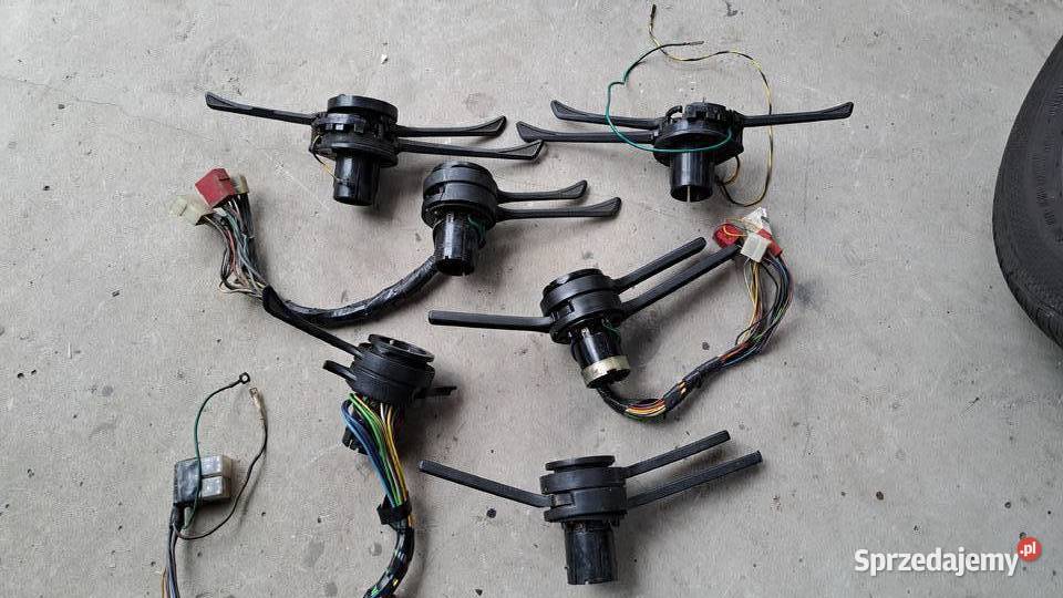 Fiat 125p lampy tylnie wkłady przód