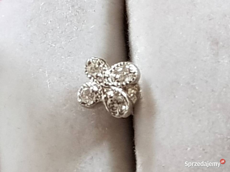 srebrny kolczyk kwiatek kwiatuszek biżuteria Zegarki i Biżuteria Kielce