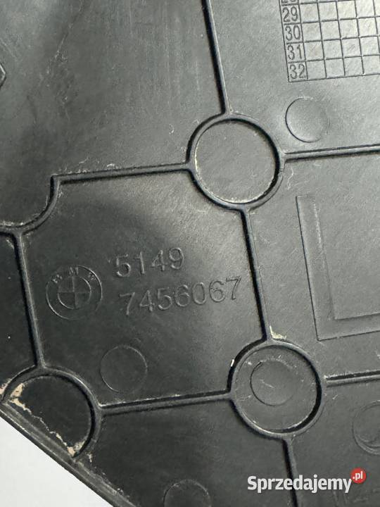 BMW F40 ZAŚLEPKA TAPICERKI KLAPKA WYMIANY LAMPY Pozostałe sprzedam