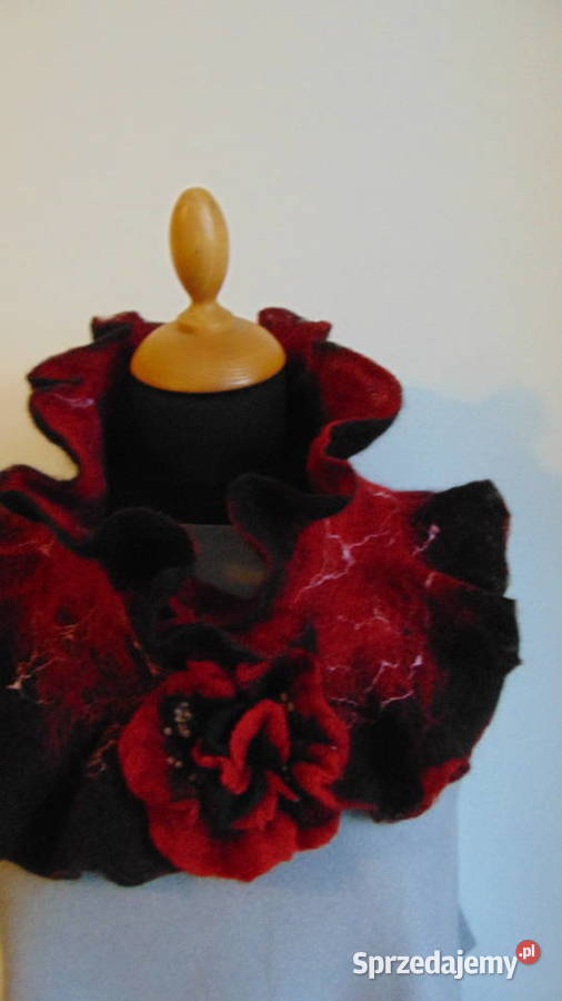 Szalik kryza otulacz na szyję broszka lubelskie Lublin sprzedam