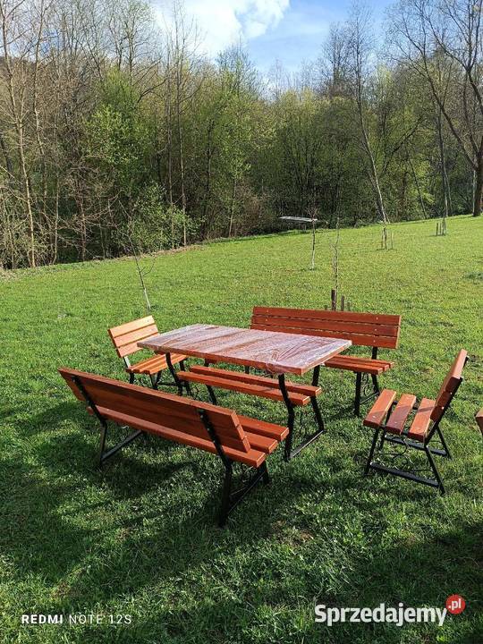 Meble ogrodowe lakierowane na metalowych nogach Trzebunia