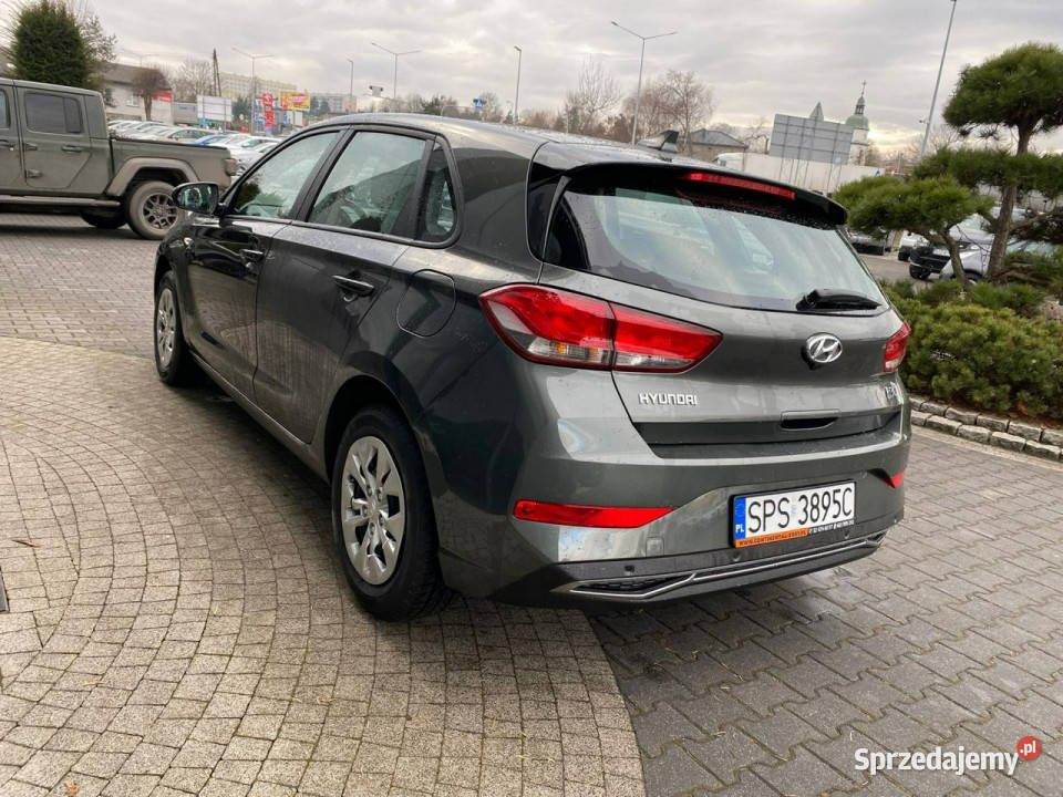Hyundai i30 LED klimatyzacja manual benzynka wielofunkcyjna kierownica