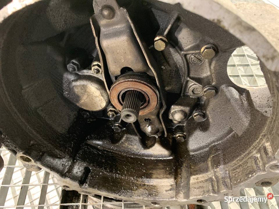 SKRZYNIA BIEGÓW VW PASSAT B6 JCX 19 105 0510 Motoryzacja