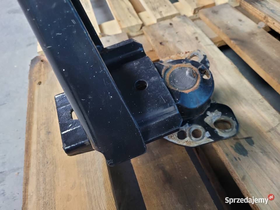 CASE IH PUMA 145 12r BŁOTNIK UCHWYT LEWY Kolno