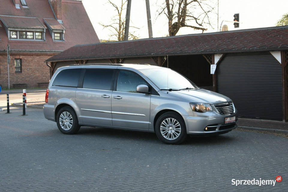 Chrysler Town Country S 36 V6 292 2014r Skóra elektrycznie ustawiane fotele Town & Country Kampinos sprzedam