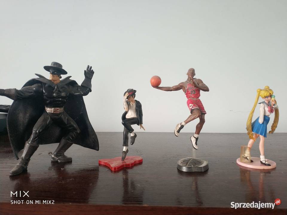 Figurki komiksowe filmowe