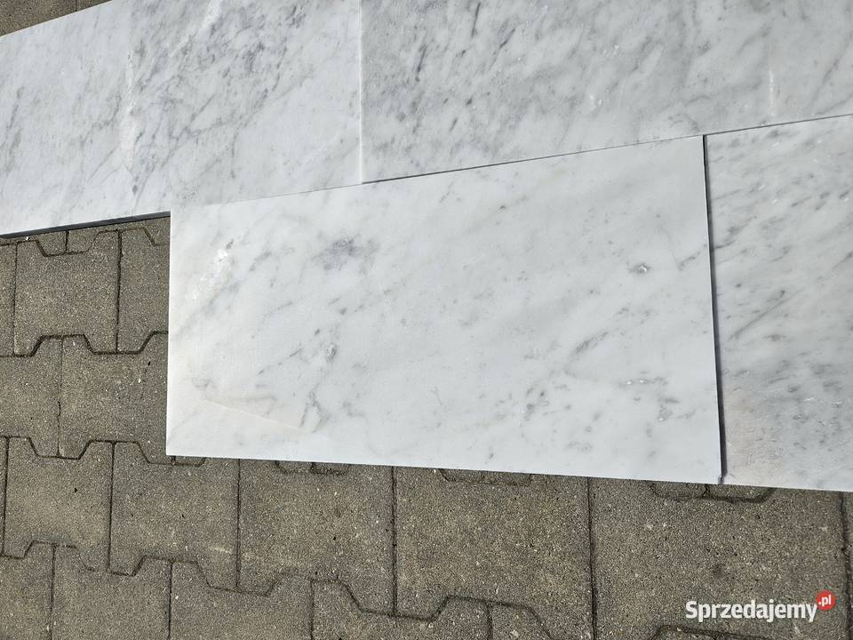 Marmur Carrara Bianco 60x30x2 matowa II gatunek Przemyśl