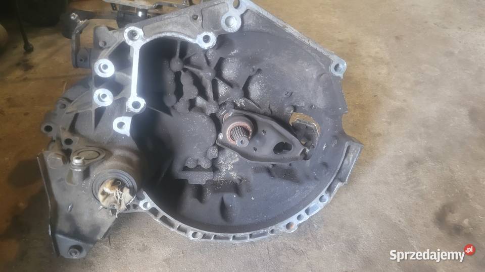 Skrzyni biegów peugeot 207 14 Benzyna 8 V kod małopolskie Tarnów