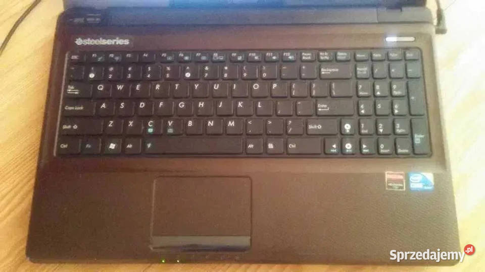 Laptop Asus win 81 pro i3 8gb 120 gb SSD 8GB Żnin