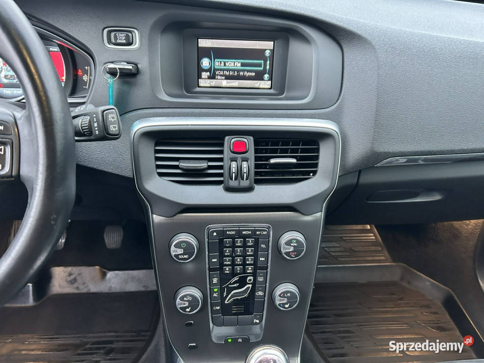 Volvo V40 D3 5 cylindrów II 2012 elektryczne lusterka mazowieckie Nowe Iganie sprzedam