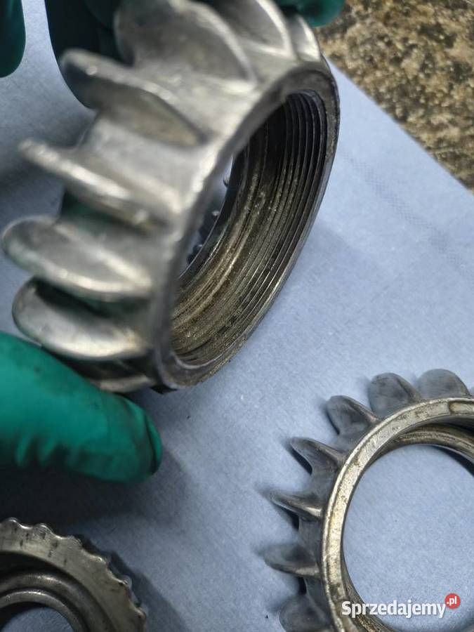 Klamki nakrętki kolanek gaźnika jawa 250 model Rzeszów sprzedam