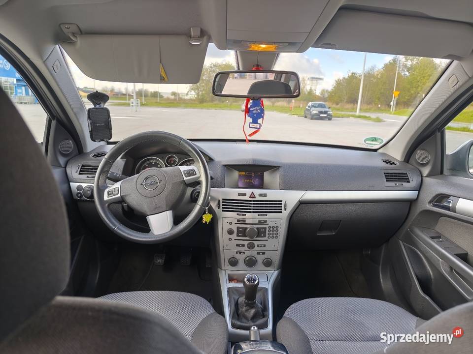 Sprzedam Opel Astra H 2009 lift łódzkie Piotrków Trybunalski