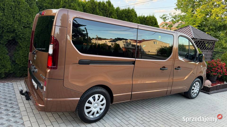 Opel Vivaro L2 H1 DŁUGI 9osobowy z Niemiec Stan 181487km Opatów