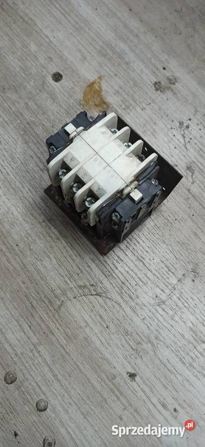 Stycznik 660v 16A Biała