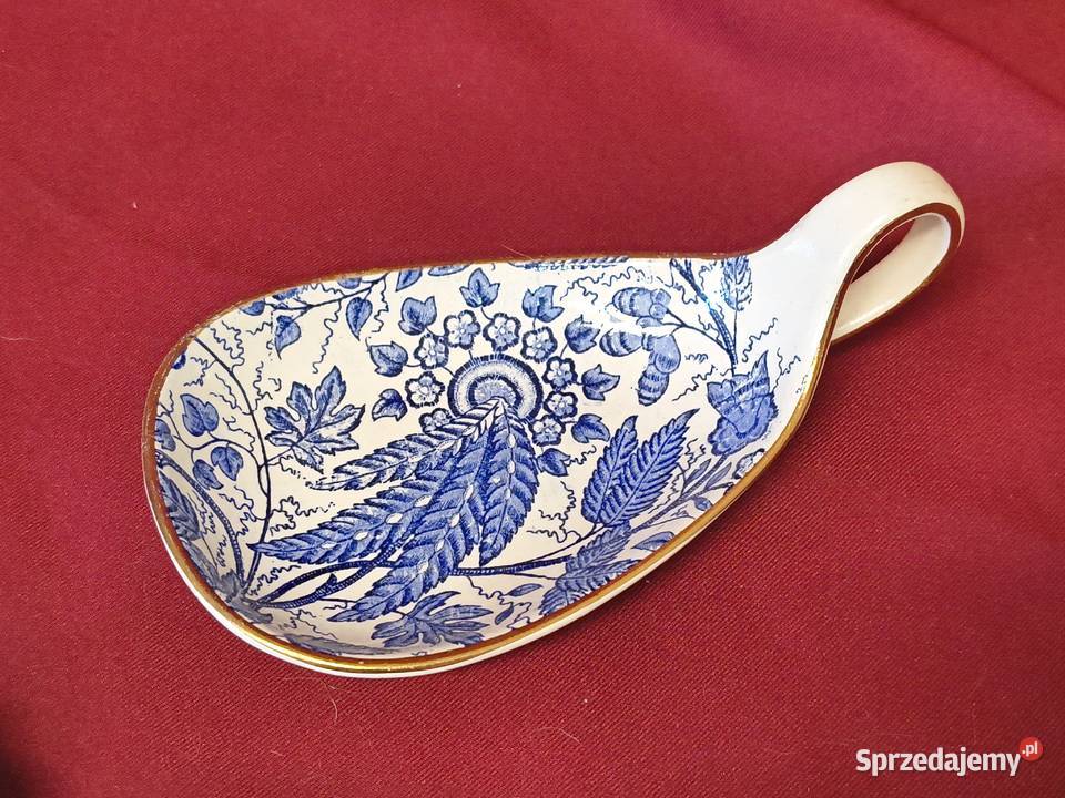 Zestaw porcelanowych spodeczków liście łódzkie Chorzew