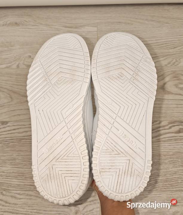 Sneakersy firmy Bench Złocieniec