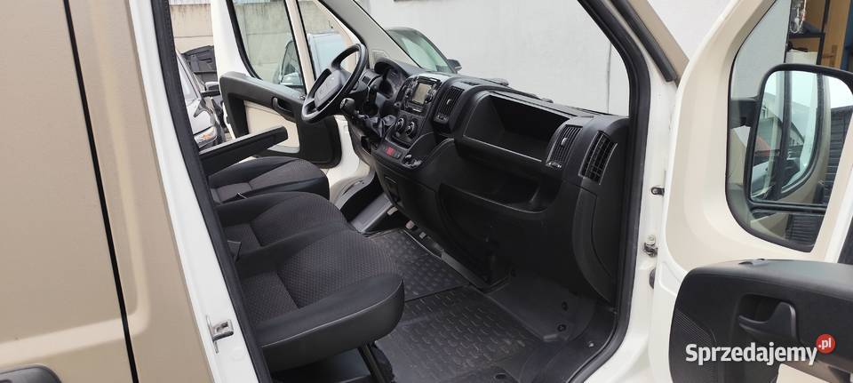 Peugeot Boxer Super Bus przebieg 130 elektryczne lusterka