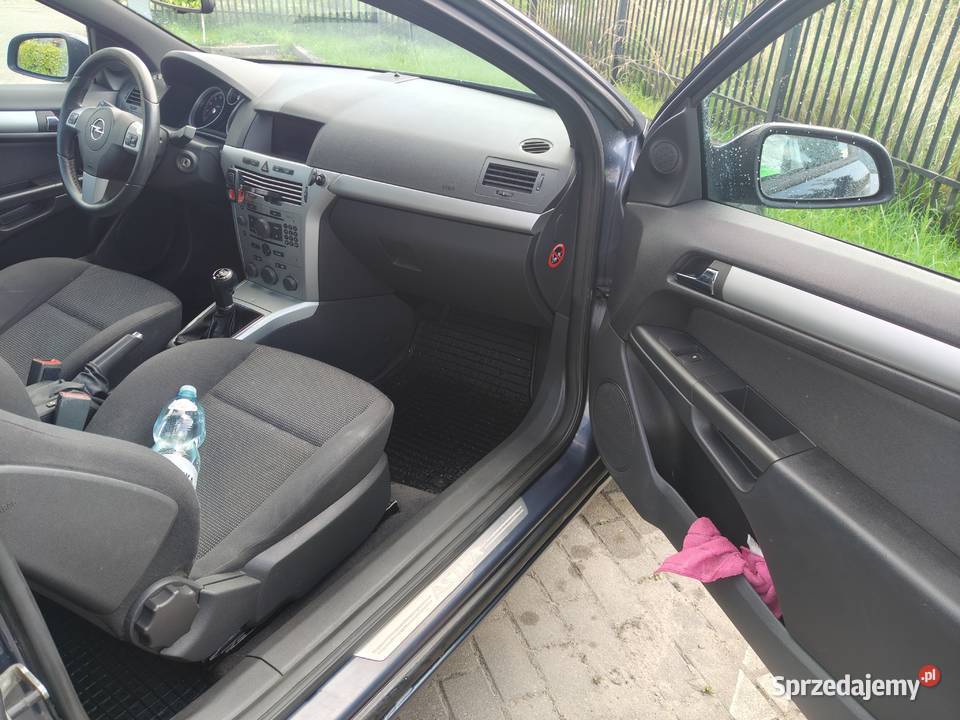 Opel astra h 16 gtc Piła