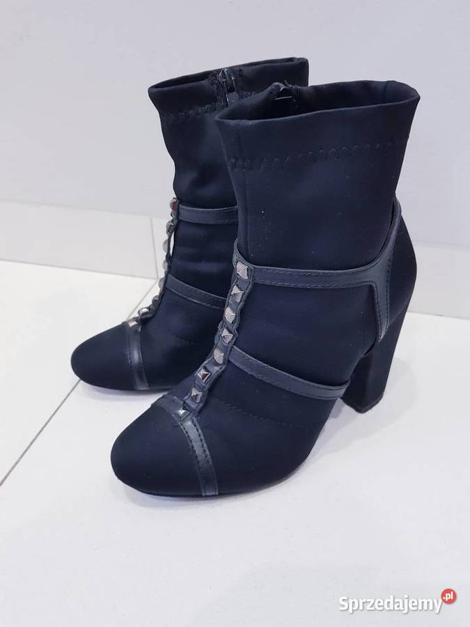 Damskie jesienne botki na słupku z ćwiekami Dąbrowa Górnicza