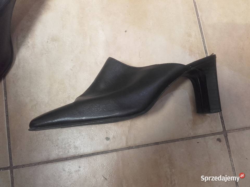 buty damskie na obcasie skórzane klapki r38