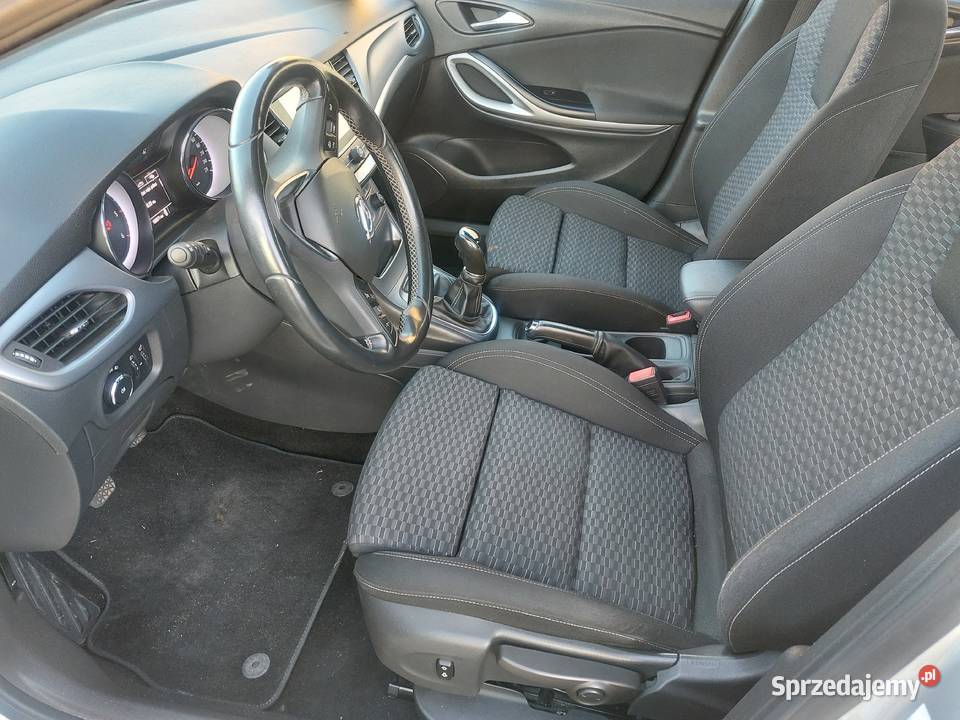 Opel Astra K 2017r Kombi