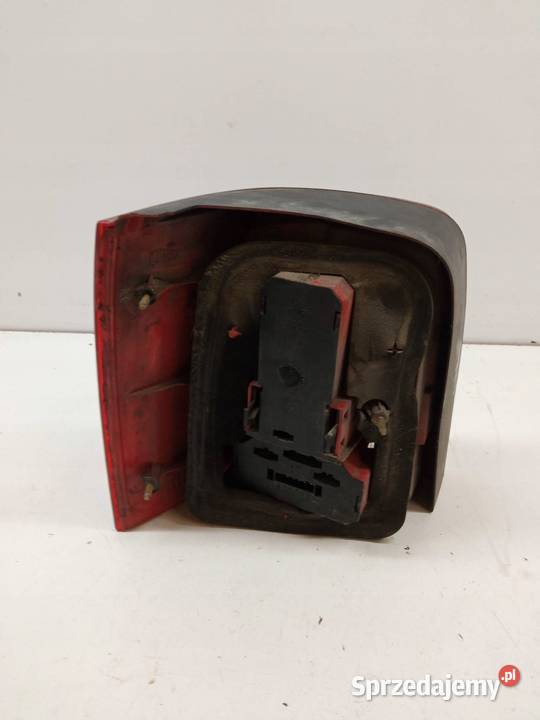 LAMPA TYŁ PRAWA KOMBI PRZED LIFT VW Volkswagen