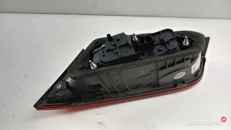 AUDI A3 8V SPORTBACK LIFT LAMPA TYŁ LEWA W KLAPĘ Zbierkowo sprzedam