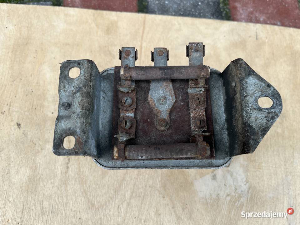 Regulator napięcia do Syreny 105 Lublin