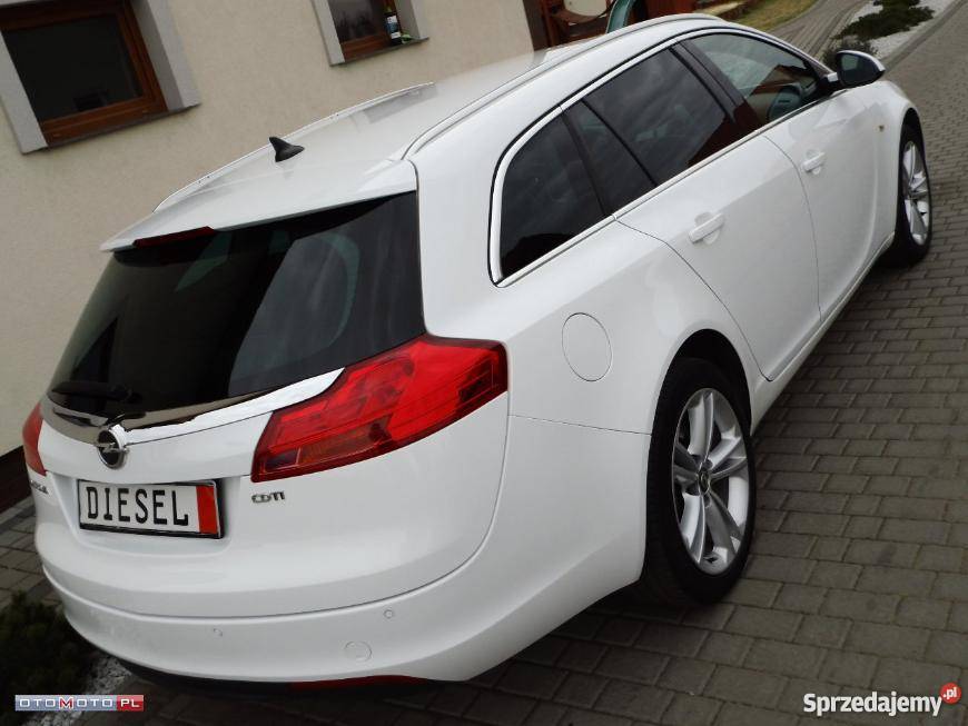 OPEL INSIGNIA 20 CDTI KOMBI model 2012 elektryczne szyby Starogard Gdański
