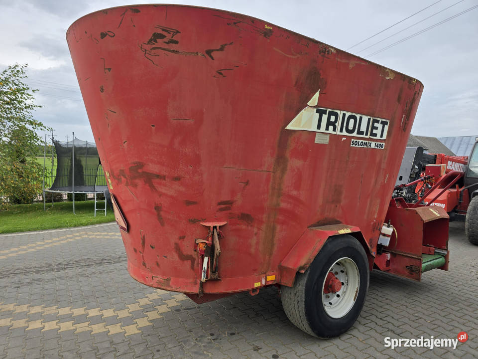 Wóz paszowy TRIOLIET SOLOMIX 1400 SM14 VL2 14 m3 Baliki