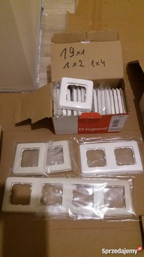 GniazdaRamki Legrand Cariva