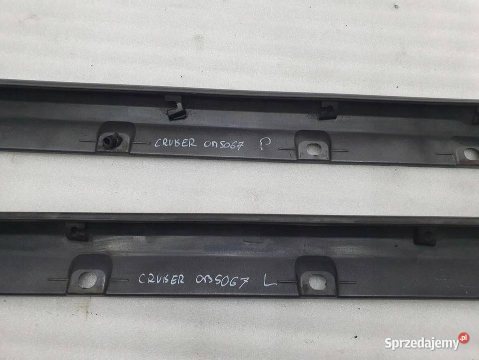 LISTWY PROGOWE KOMPLET CRUISER 120 5D 7585260050