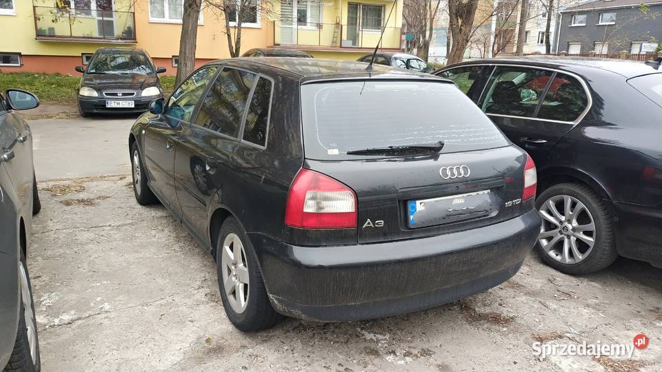 Audi A3 8L polift stoi i niszczeje pomóż mu Łódź