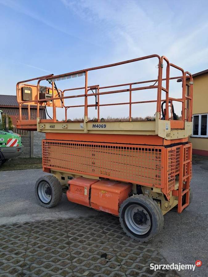Zwyżkę nożycową JLG M4069 Pozostałe świętokrzyskie Łagów