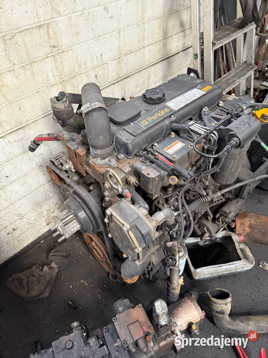 silnik 4cylindrowy PERKINS 1104 1104C RE37887