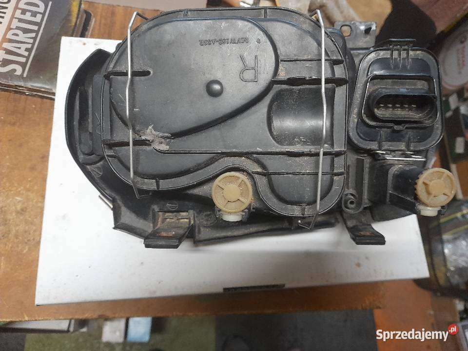 Lampy reflektory przednie ringi golf 4 lubelskie Częstoborowice