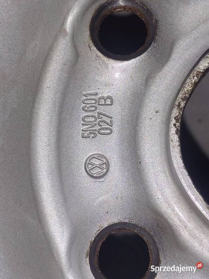 felgi 16 VW OE z oponami zimowymi Falken Samochodowe