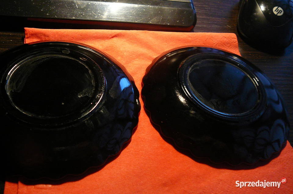 Małe talerzyki czarne szkło PRL kpl 6 czarny