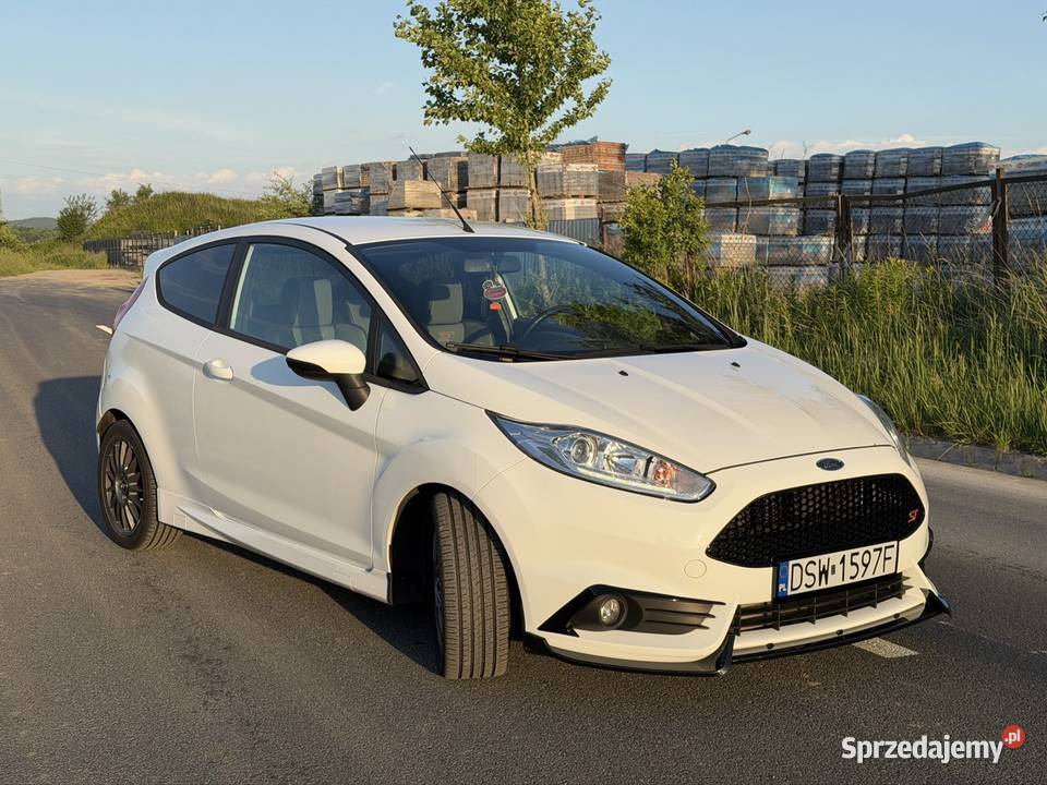 Ford Fiesta ST182 2015 r benzyna Świdnica