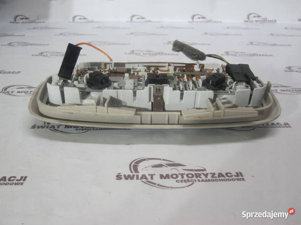 FORD KUGA MK1 I 10r lampka podsufitki sprzedam