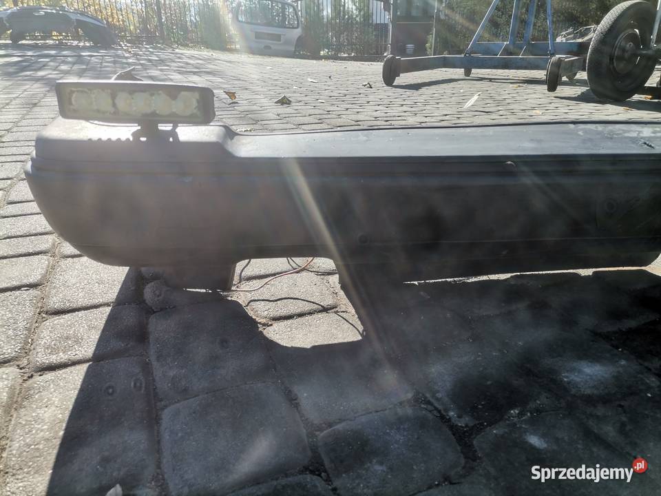 VW PASSAT B2 KOMBI ZDERZAK TYLNY