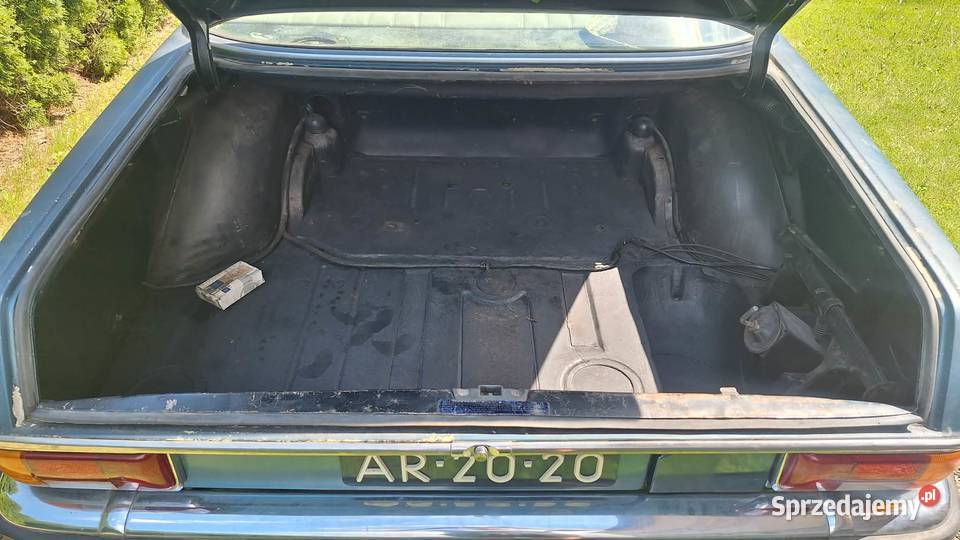 Zabytkowy mercedes w114 coupe klimatyzacja Rok produkcji 1972
