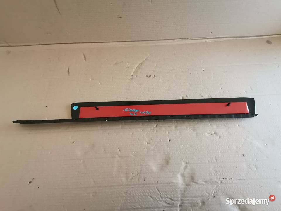 MERCEDES SLK R172 LISTWA NAKŁADKA PROGU PRAWA lubuskie Bieleń