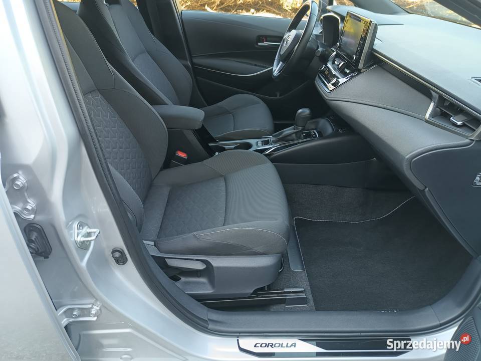 18 HYBRYDA Klimatronic NAVIGACJA AppleCar Grzane sprzedam