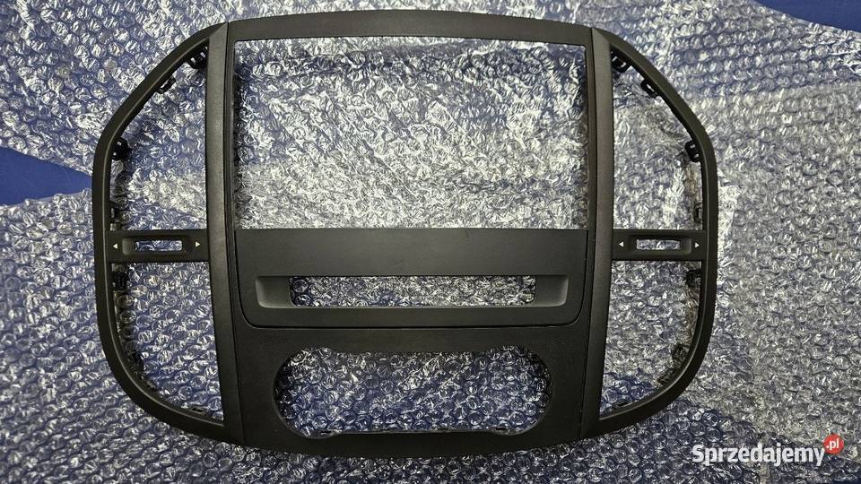 Ramka pod Mercedes Vito