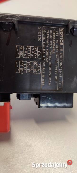 MAZDA 2 TOYOTA YARIS IV SKRZYNKA BEZPECZNIKÓW