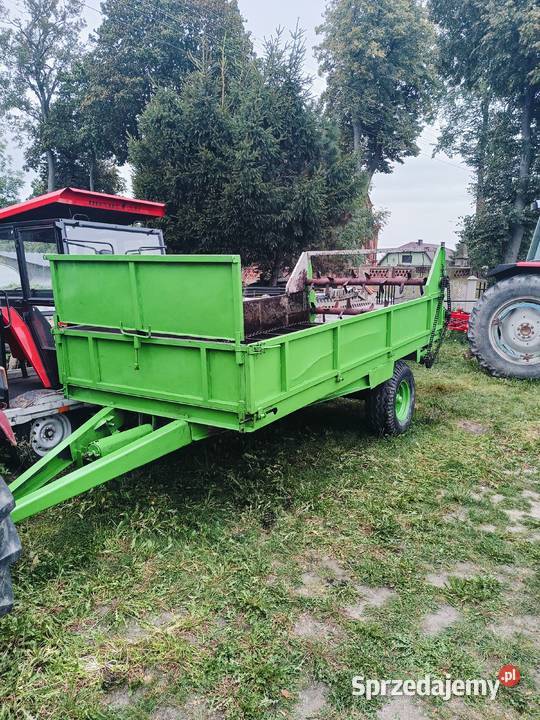 Rozrzutnik obornika przyczepa jednoosiowa