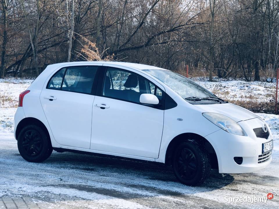 Toyota Yaris II 10VVTi 69 Biały akrylowy Przeworsk