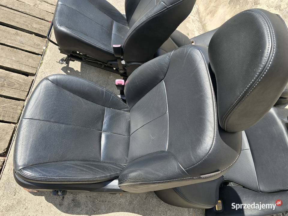 Subaru Forester 3 SH komplet fotele siedzenia Fotele i kanapy dolnośląskie sprzedam