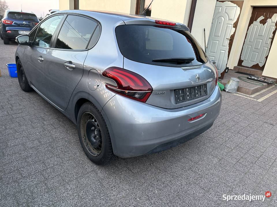 Peugeot 208 14 hdi 2013 osobowy 190100km Ostrów Wielkopolski sprzedam